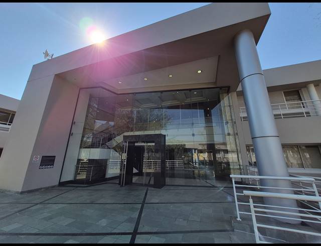 686M² OFFICE TO LET IN WOODMEAD